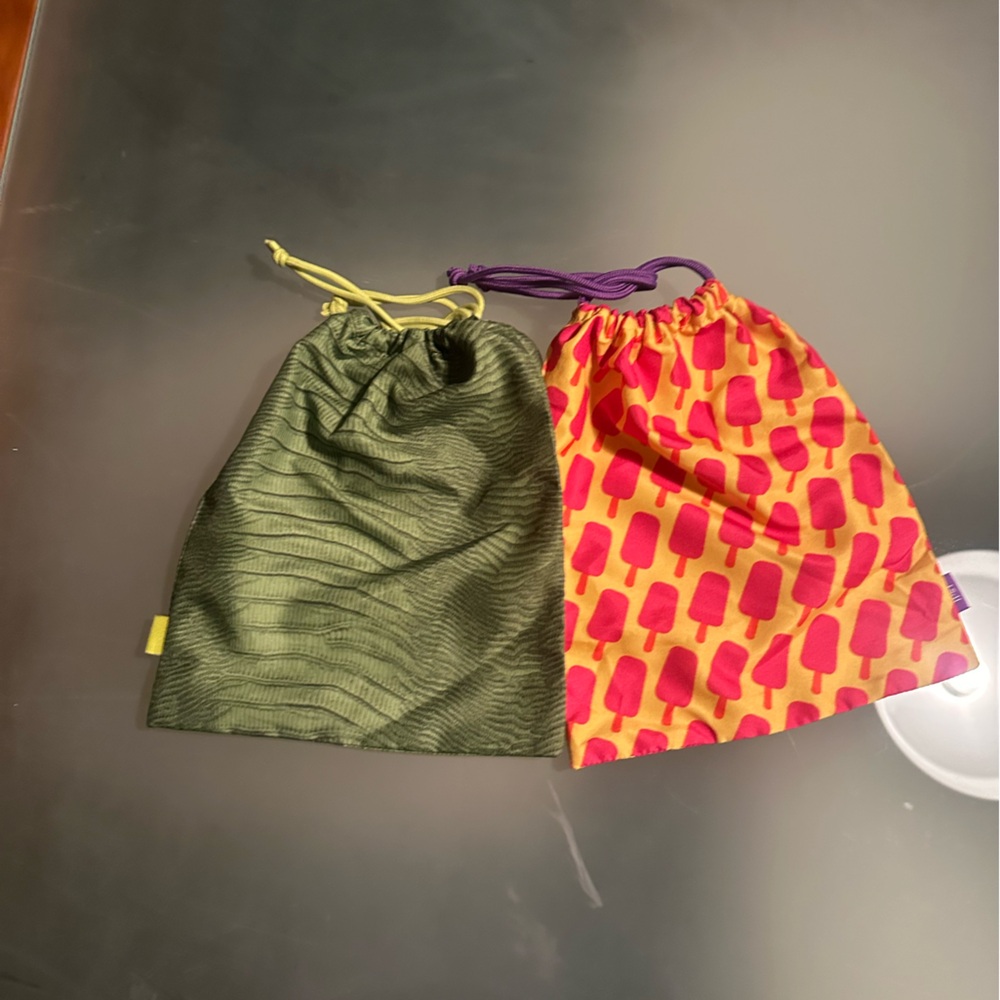 New! Ipsy Colorful Drawstring Bags Set - Picture 2 of 8